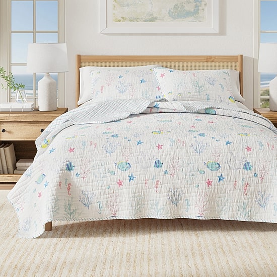 Reversible Coastal Print Quilt Set