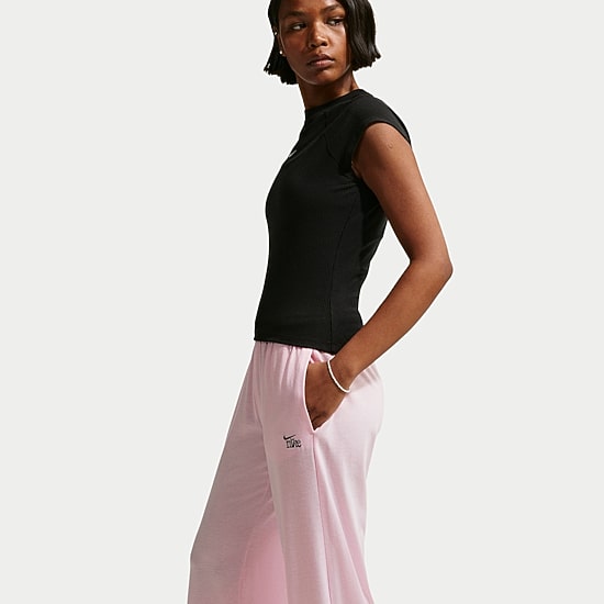Nike Womens Drawstring Waist Lightweight Moisture Wicking Straight Low Rise Regular Fit Sweatpant