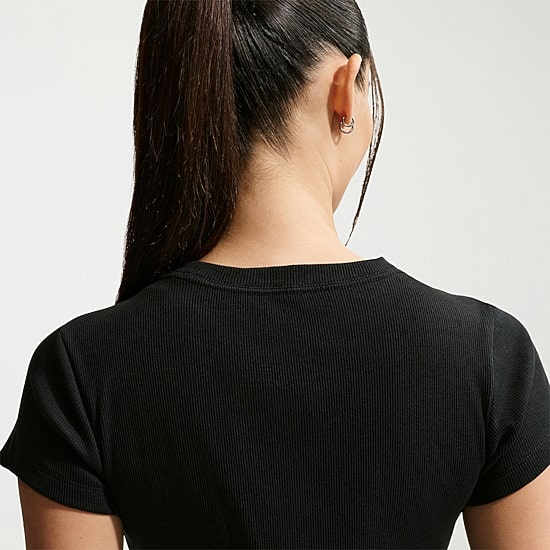 Nike Womens Crew Neck Short Sleeve Active Crop Top