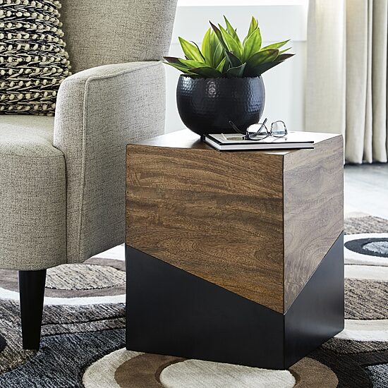 Signature Design by Ashley® Trailbend Two Tone End Table