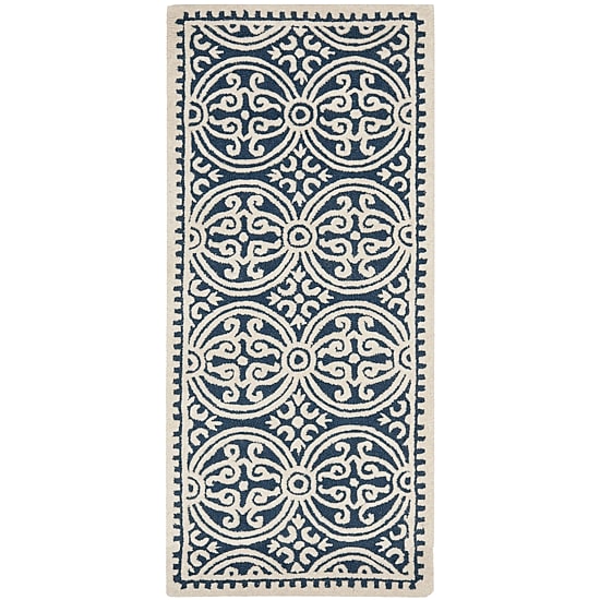 Safavieh® Iris Runner rug