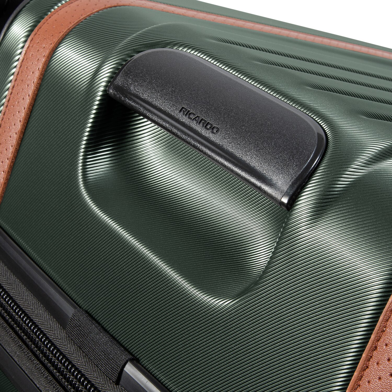 Ricardo Beverly Hills Montecito 2.0 29 Inch Hardside Checked Spinner Luggage