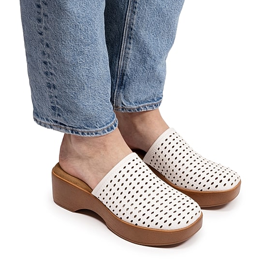Muk Luks Womens Callen Clog Flat Sandals