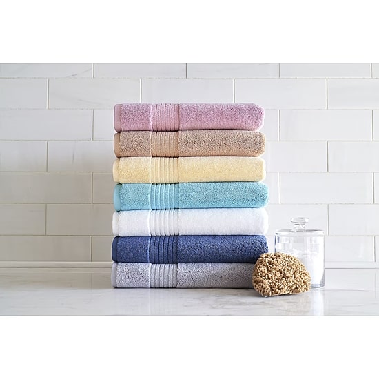 Liz Claiborne Signature Plush Bath Towel