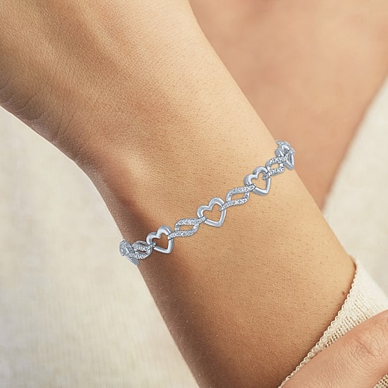 (G-H / Si2-I1) Womens Pure Silver Over Brass Heart 7.5 Inch Link Bracelet
