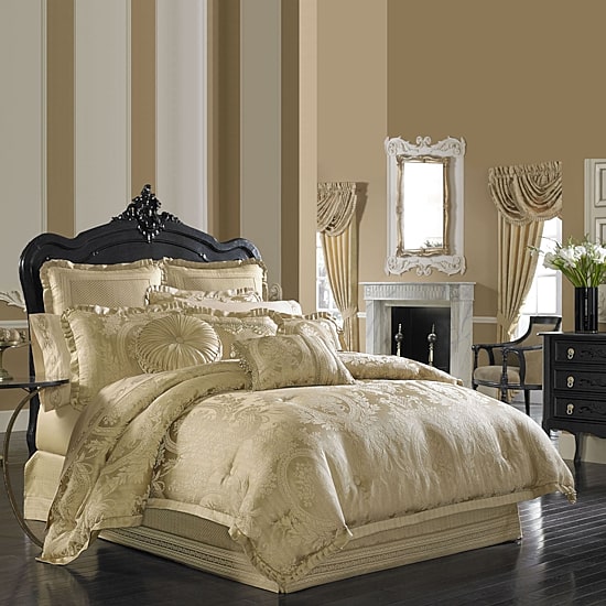Queen Street 4-pc. Neopolitano Damask + Scroll Comforter Set