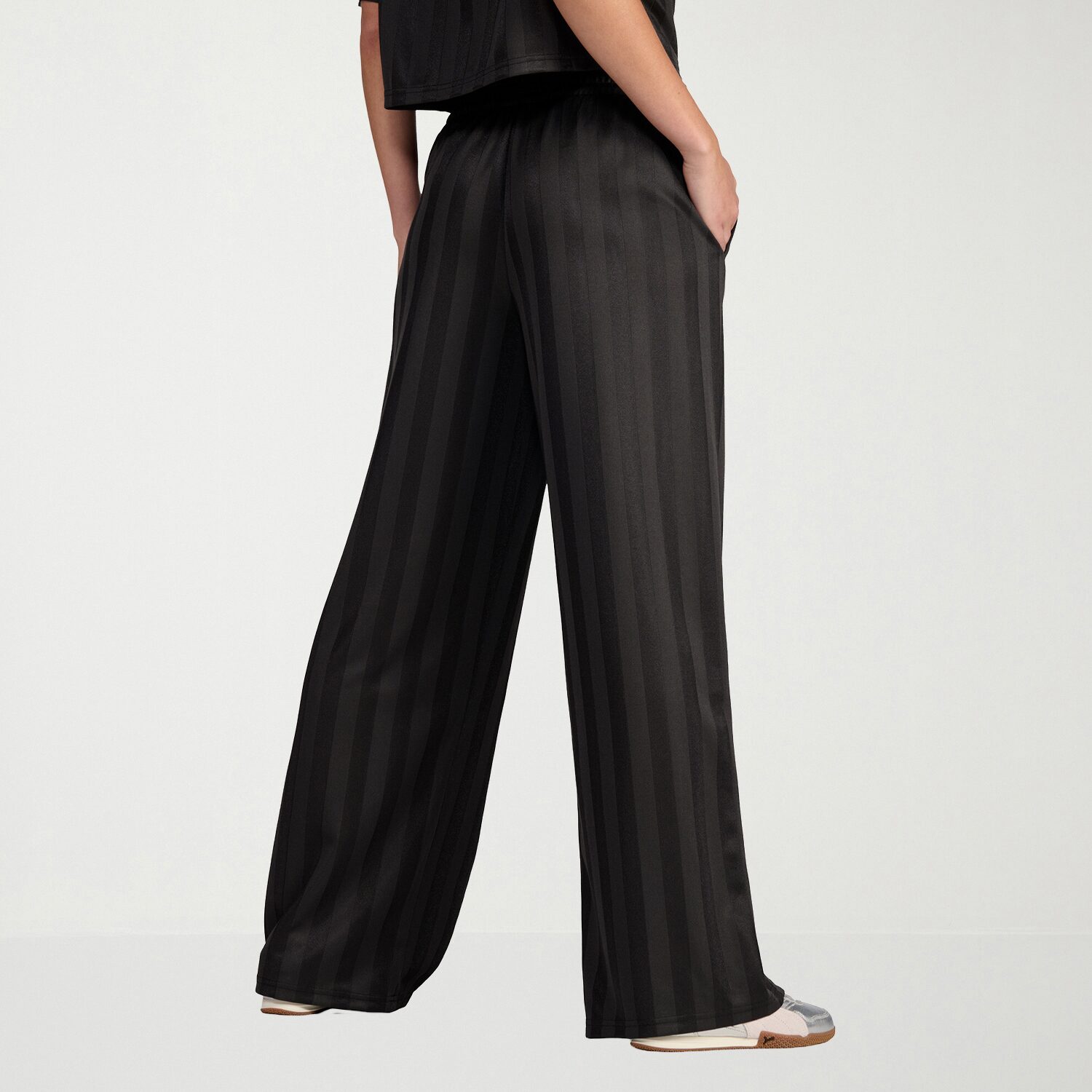 PUMA Womens Wide Leg Mid Rise Relaxed Fit Drawstring Pant