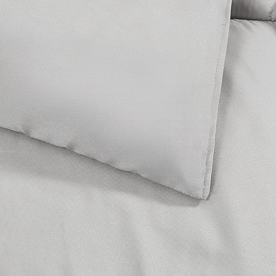 London Fog Ultra Soft Down Alternative Comforter