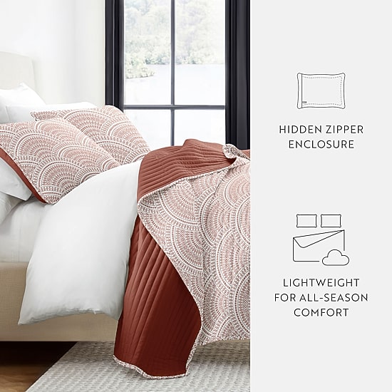 Casual Comfort Scallop REVERSIBLE Quilt Set