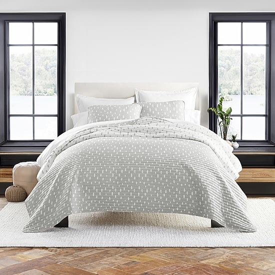 Casual Comfort Pattern Modern Reversible Quilt Set