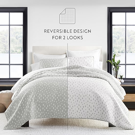 Casual Comfort Pattern Modern Reversible Quilt Set