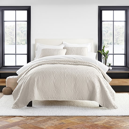 Casual Comfort Floral Stitch Quilt Set