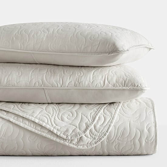 Casual Comfort Floral Stitch Quilt Set