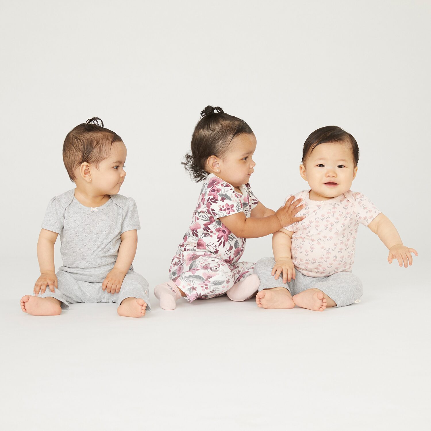 Huggies Baby Girls Crew Neck Short Sleeve 3-pc. Bodysuit