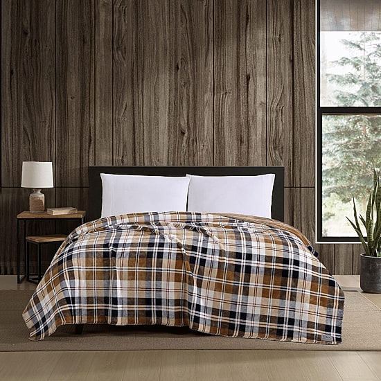 Eddie Bauer Midweight Plaid Blanket