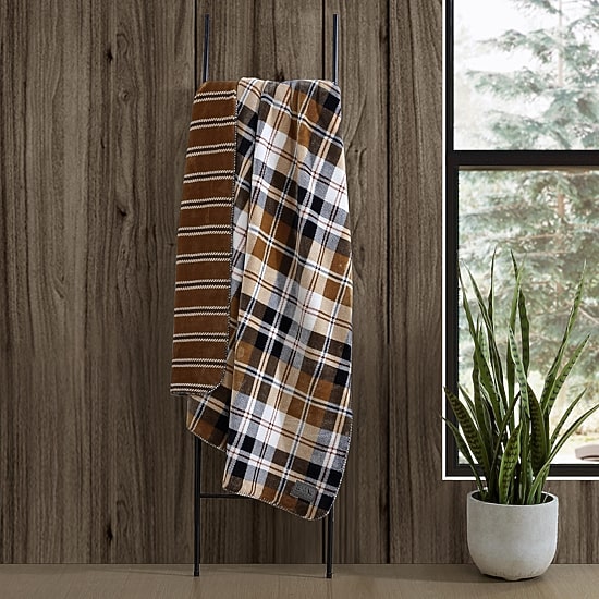 Eddie Bauer Midweight Plaid Blanket