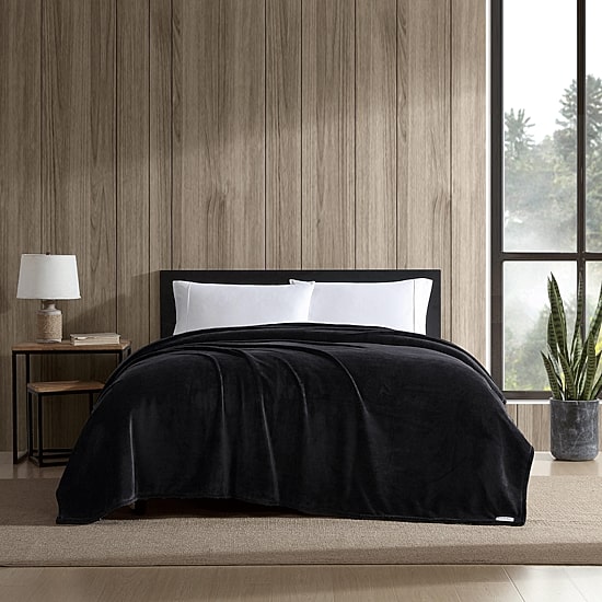 Eddie Bauer Midweight Blanket