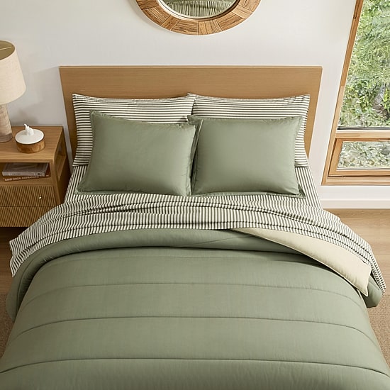 Eddie Bauer Connor Solid Channel Stitch Easy Care Comforter Set