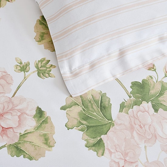 Martha Stewart Geranium Bloom Easy Care Comforter Set