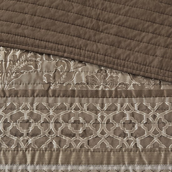 Madison Park Venetian 6-Pc Jacquard Quilt Set with Throw Pillows
