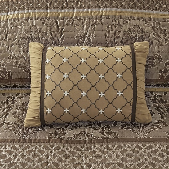 Madison Park Venetian 6-Pc Jacquard Quilt Set with Throw Pillows