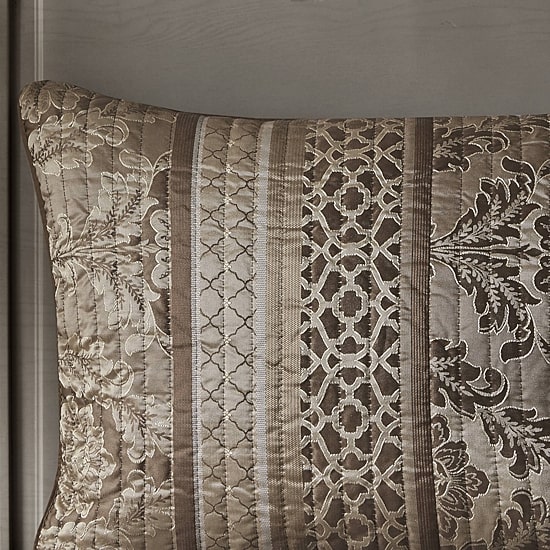 Madison Park Venetian 6-Pc Jacquard Quilt Set with Throw Pillows