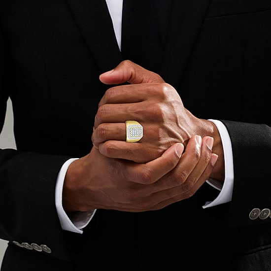 (J / I3) Mens 1/2 CT. T.W. Natural White Diamond 10K Gold Cocktail Ring