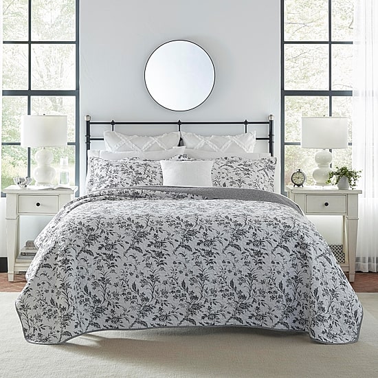 Laura Ashley Amberly Quilt Set