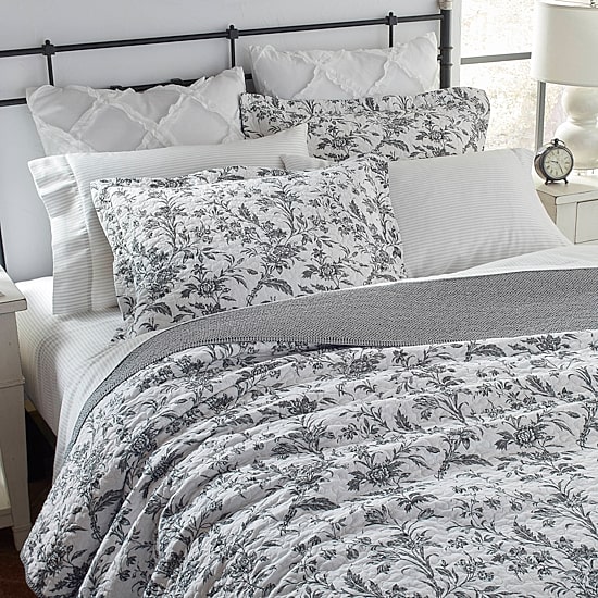 Laura Ashley Amberly Quilt Set
