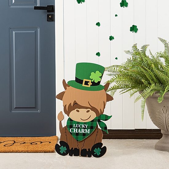 Glitzhome 24" Wooden Highland Cow St. Patricks Day Porch Sign