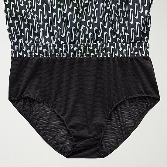 Nike Mens Big and Tall Drawstring Waist 7" Logo Swim Trunks