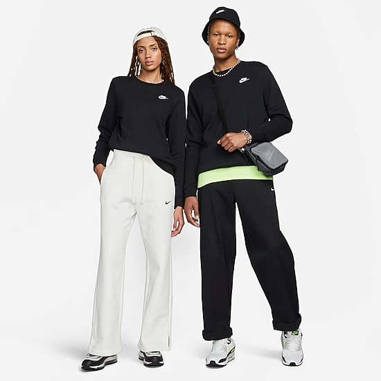 Nike Womens Crew Neck Long Sleeve Sweatshirt