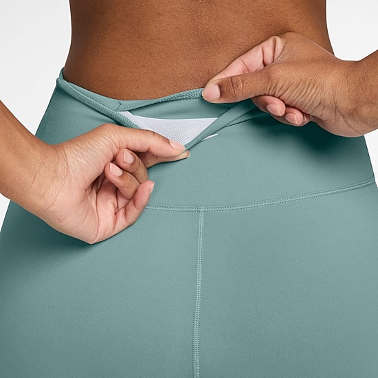 Nike Womens 5" High Rise Stretch Fabric Moisture Wicking Bike Short