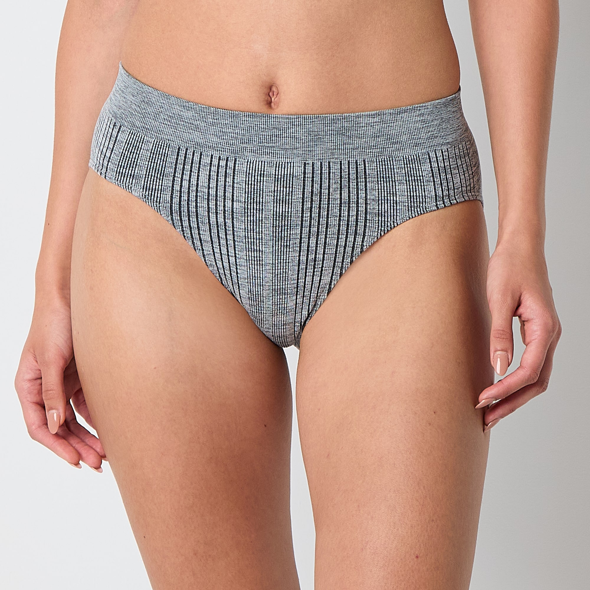 Arizona Body Seamless High Cut Bikini Panty