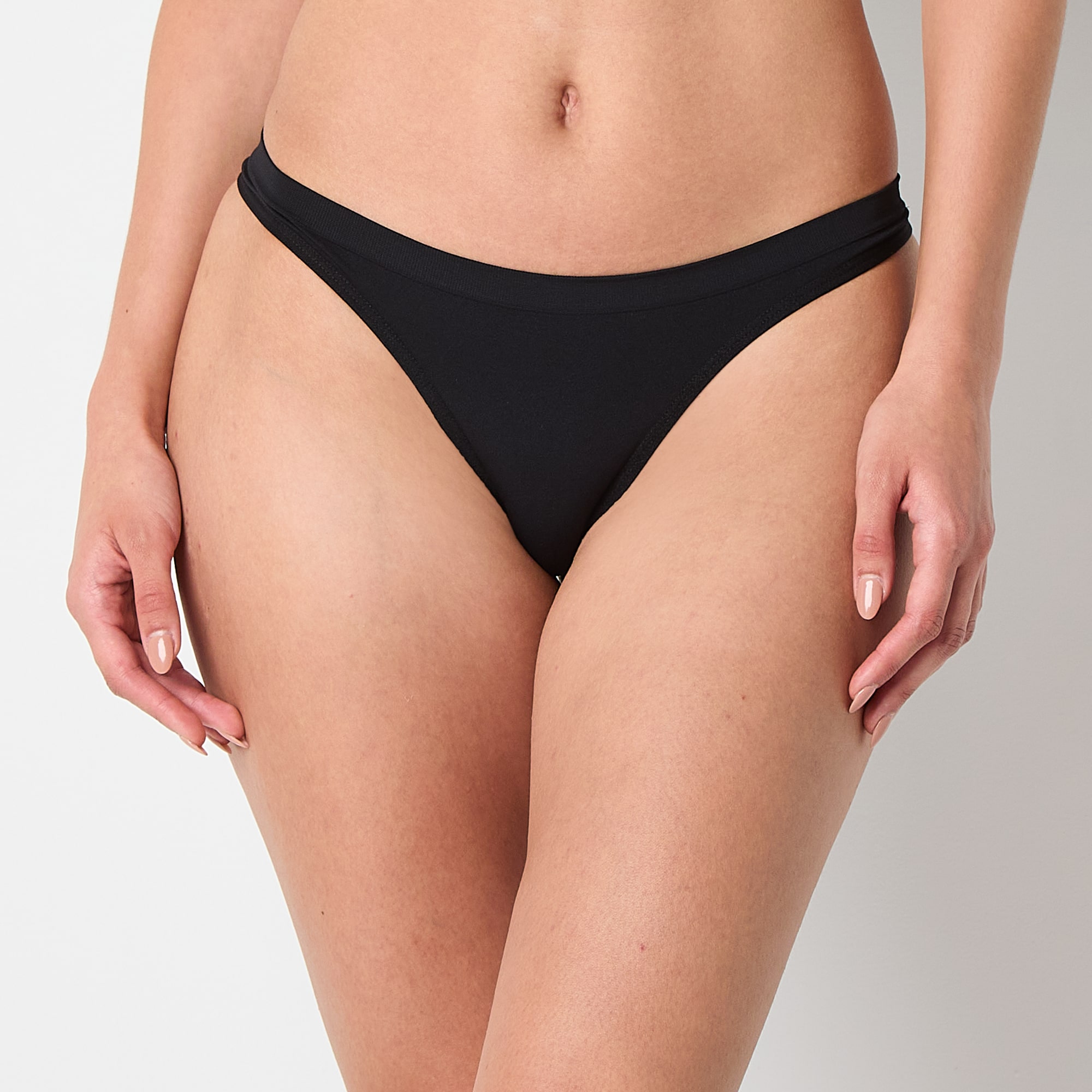 Arizona Body Seamless Thong Panty