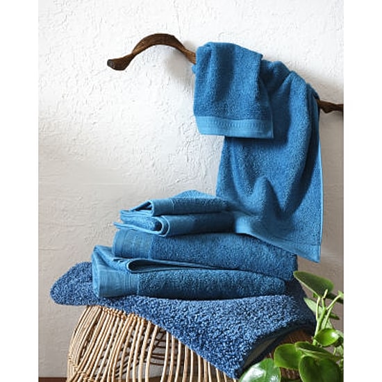 Distant Lands Perfect Color Fade Resistant Bath Towel