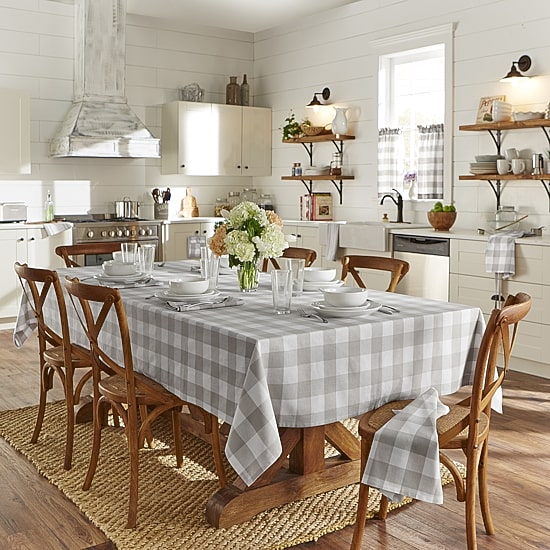 Threadmade Farmhouse Living Buffalo Check Tablecloth