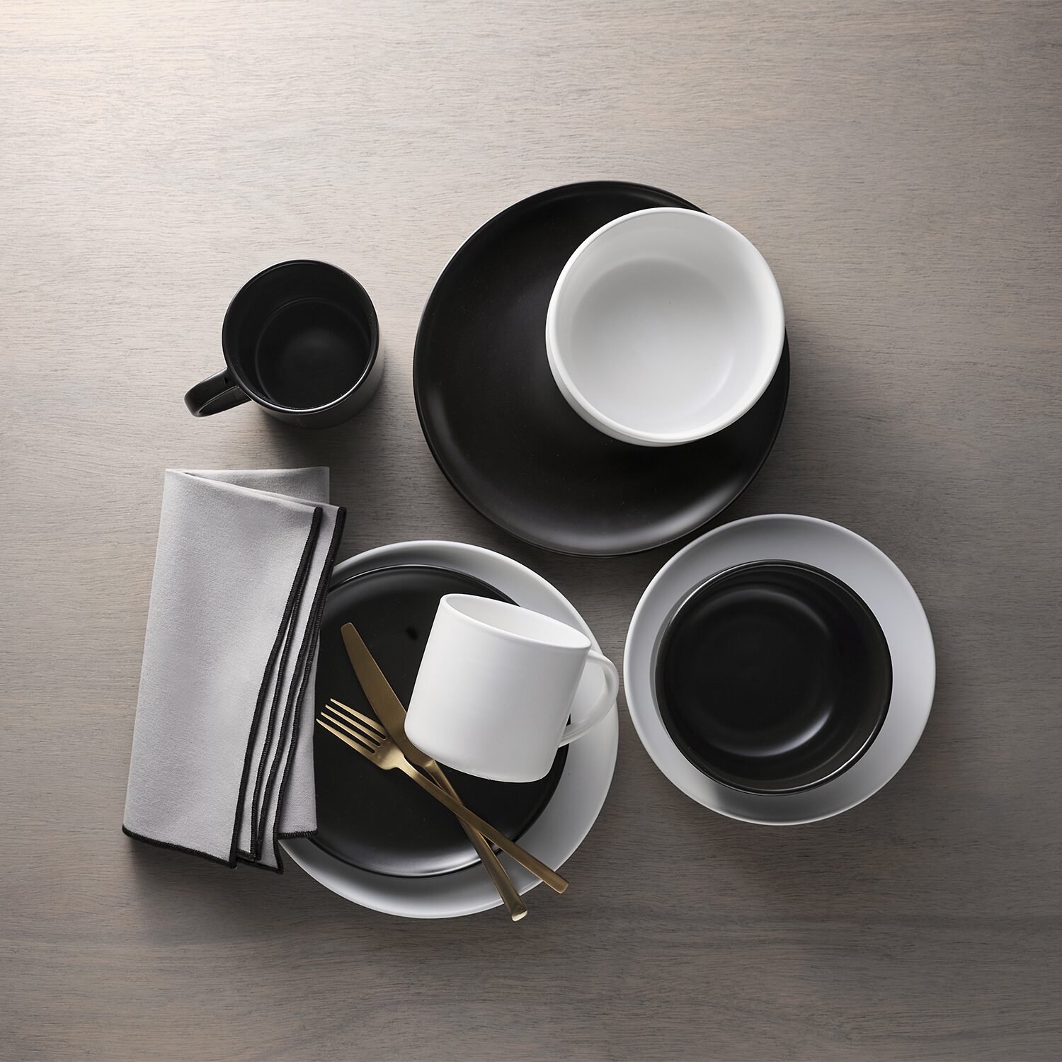 Loom + Forge Ren Stoneware Dinner Plate