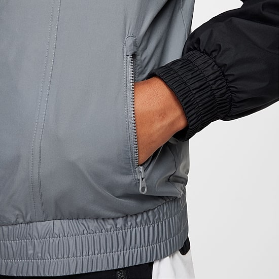 Nike Big Kid Unisex Lightweight Raincoat