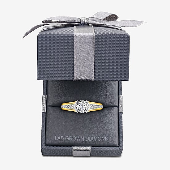 (F / Vs2) Womens 1 1/2 CT. T.W. Lab Grown White Diamond 10K Gold Round Side Stone Engagement Ring