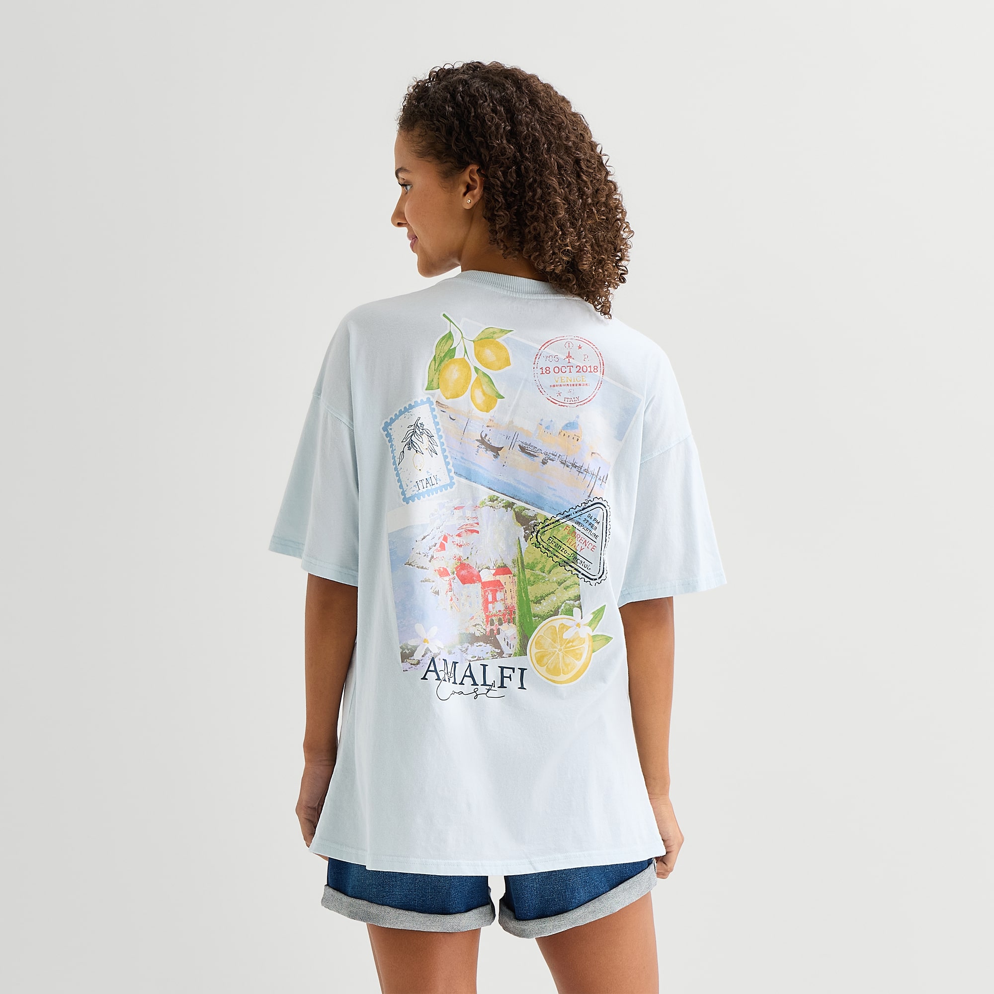 Arizona Womens Juniors Crew Neck Short Sleeve Oversized Graphic T-Shirt