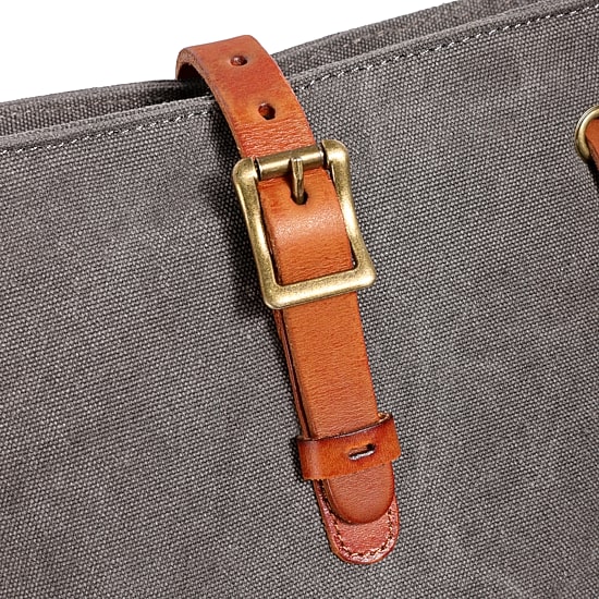 TSD Brand Redwood Crossbody Messenger Bag