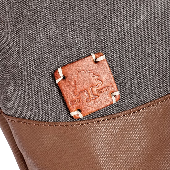 TSD Brand Redwood Crossbody Messenger Bag