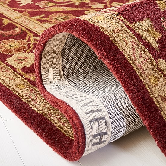 Safavieh Hedley Traditional Rugs