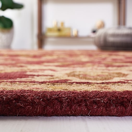 Safavieh Hedley Traditional Rugs