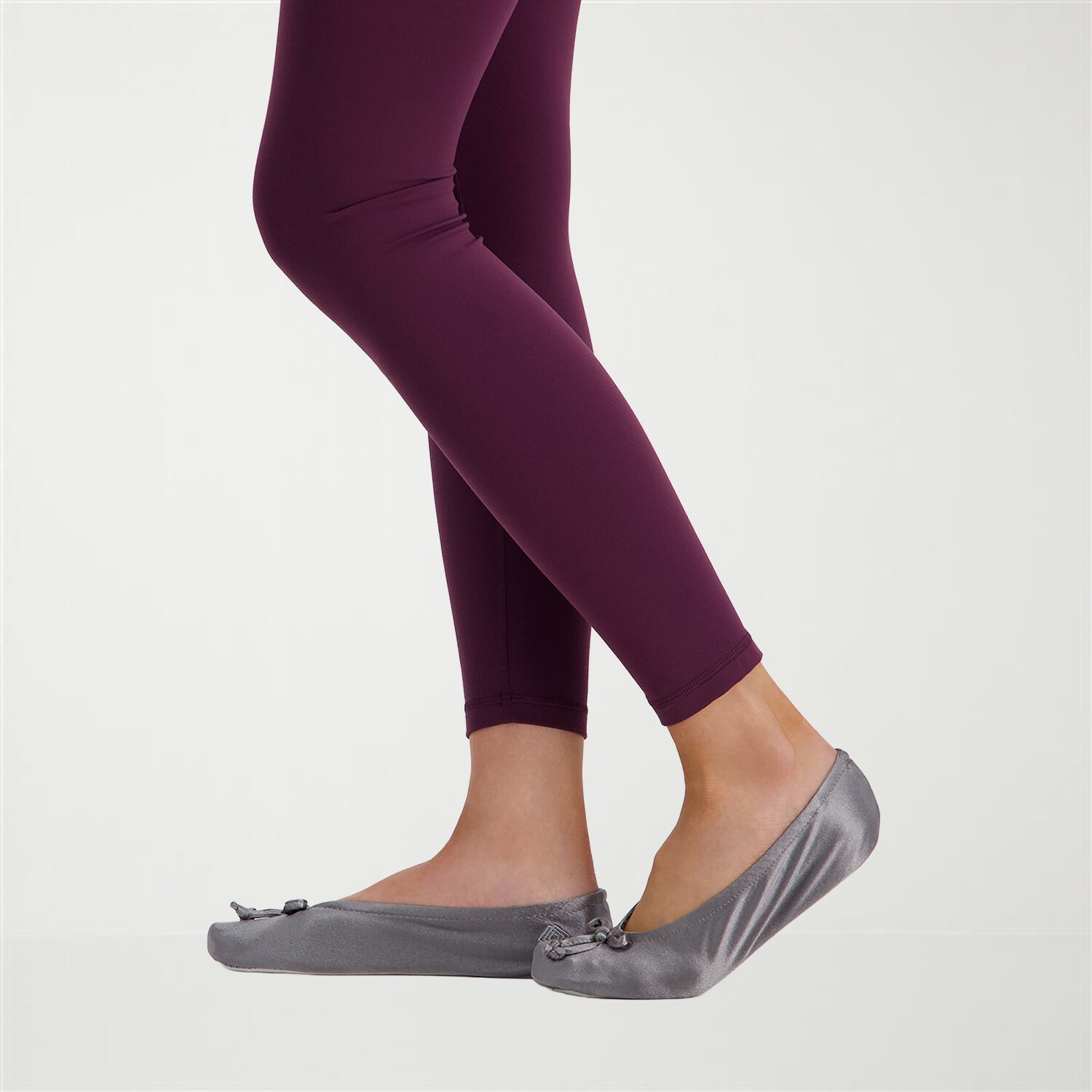 Isotoner Satin Womens Ballerina Slippers