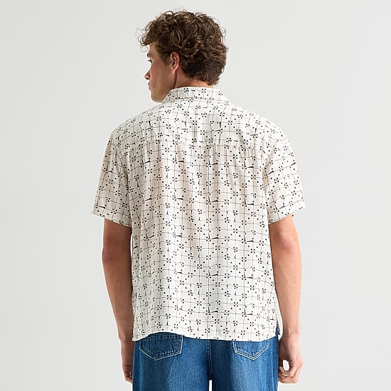 Arizona Mens Short Sleeve Relaxed Fit Button-Down Shirt