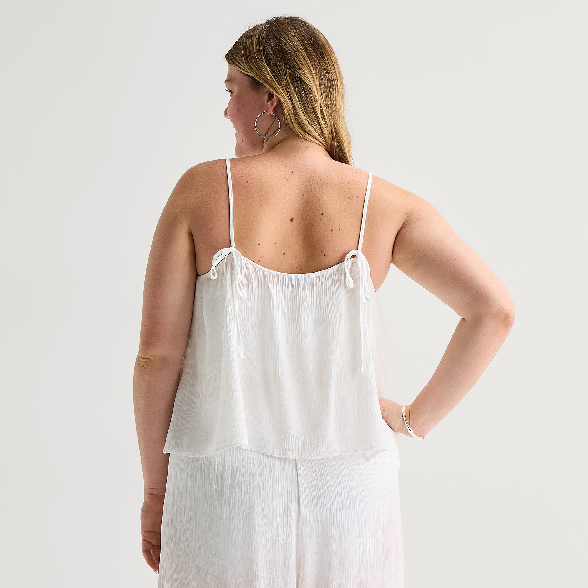 Forever 21 Womens Juniors Plus Scoop Neck Sleeveless Camisole