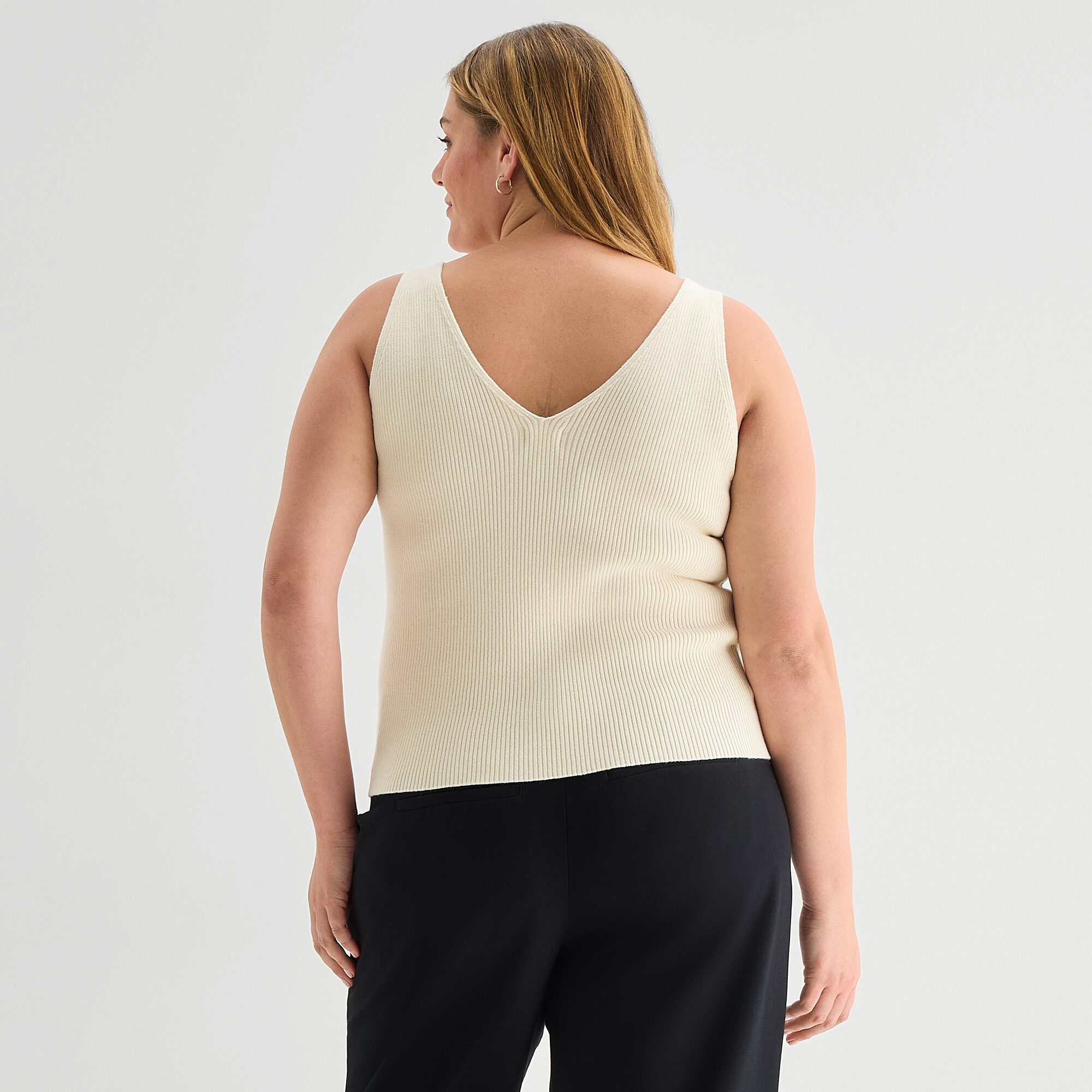 a.n.a Plus Womens V Neck Sleeveless Pullover Sweater