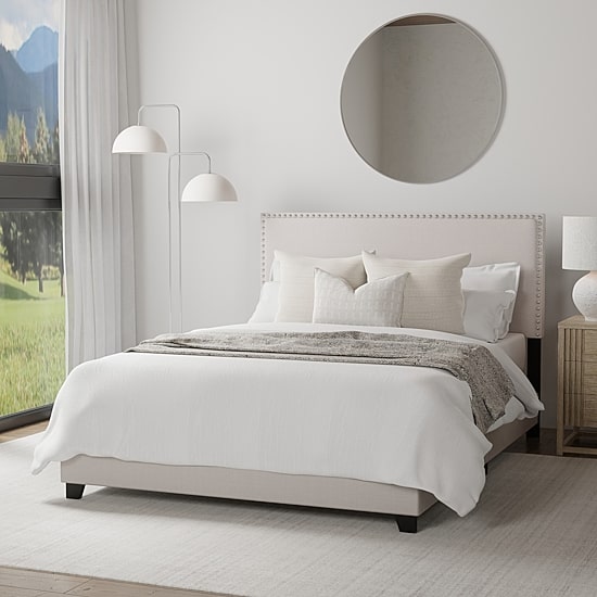 Gayle Nailheadtrim Upholstered Rectangular Bed